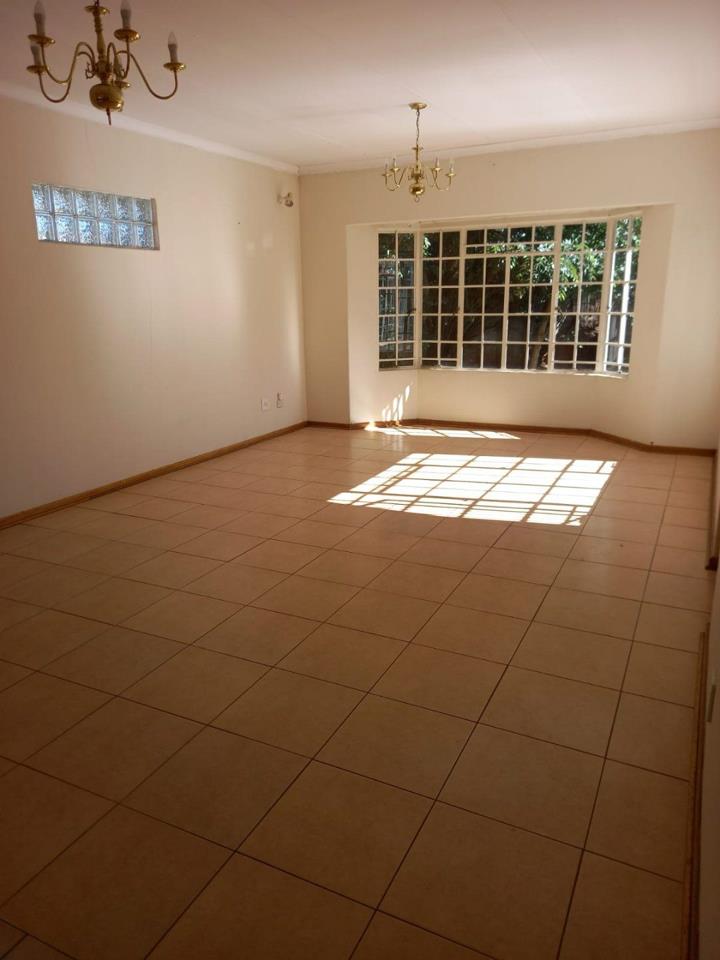 3 Bedroom Property for Sale in Kannoniers Park North West